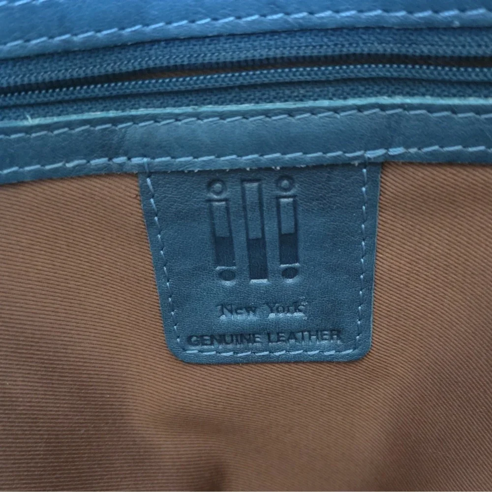 ili New York Blue Gen Leather Backpack Zip- Lined Pockets Silver Hardware